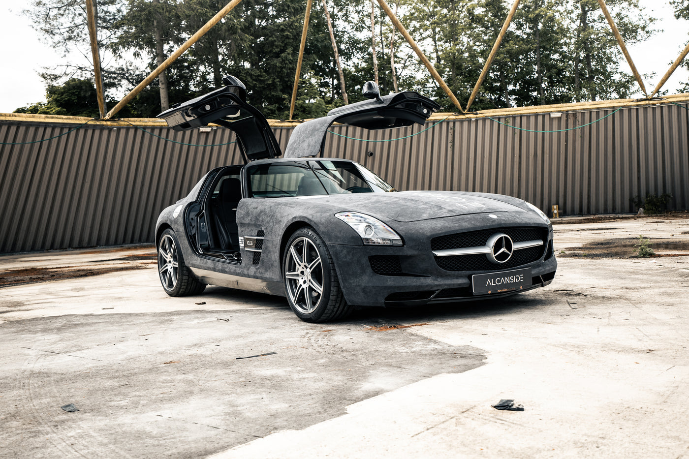 SLS AMG Alcantara Wrap Frontansicht